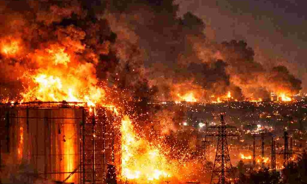 US-Israel strikes Tehran and Karaj oil depots overnight as massive fires and explosions light up Iran’s skyline